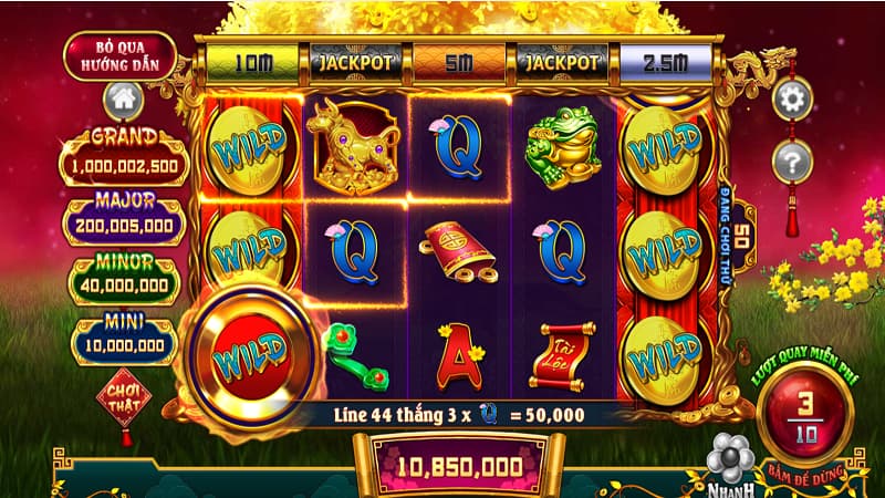 Wild phải xuất hiện trên một hàng thanh toán, còn Scatter hoạt động độc lập